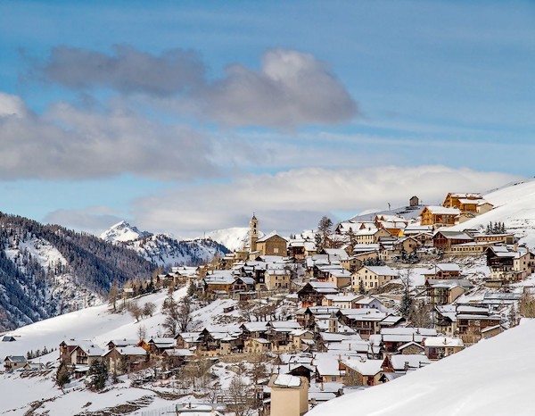 Saint-Véran : un village authentique dans les Hautes-Alpes