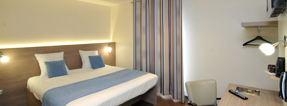 BLUE HOTEL — photo 2