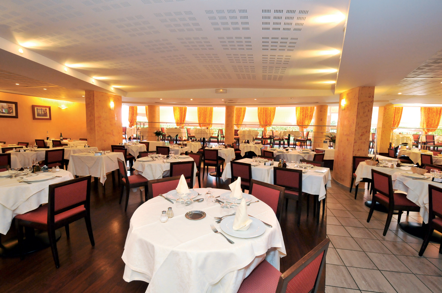 GRAND HOTEL — photo 3